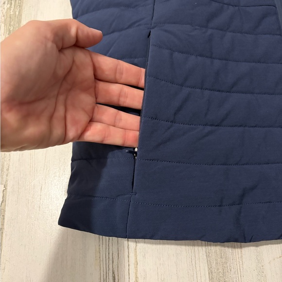 johnnie-O Navy Victoria Performance Mixed Media Vest XL NWT - Picture 14 of 15